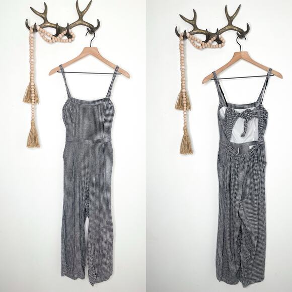 Hollister Gingham Cropped Straight Leg Jumpsuit Small Open Back Prairie Picnic - Picture 1 of 8